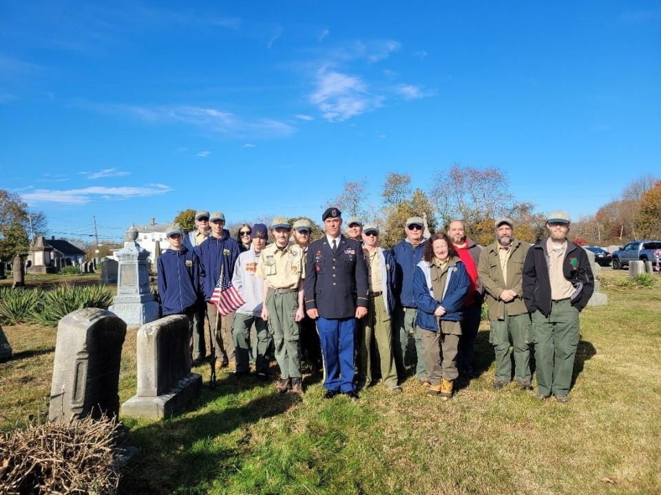 Benjamin Bouffard, a member of Swansea Boy Scout Troop 303, recently completed his Eagle Scout project, placing markers on the graves of Civil War veterans in town. Pictured are Joshua St. Vincent, Jacob St. Vincent, Robert Bouffard, Kathy Anderson, Anthony Celio, Benjamin Bouffard, Kendrick Bouffard, Swansea Veteran’s Service Officer Kevin Serpa, Frank St. Vincent, Brian Jean, Robert Flynn, Bonnie Bouffard, Brian Barney, Jay Arruda and Wilber Anderson.