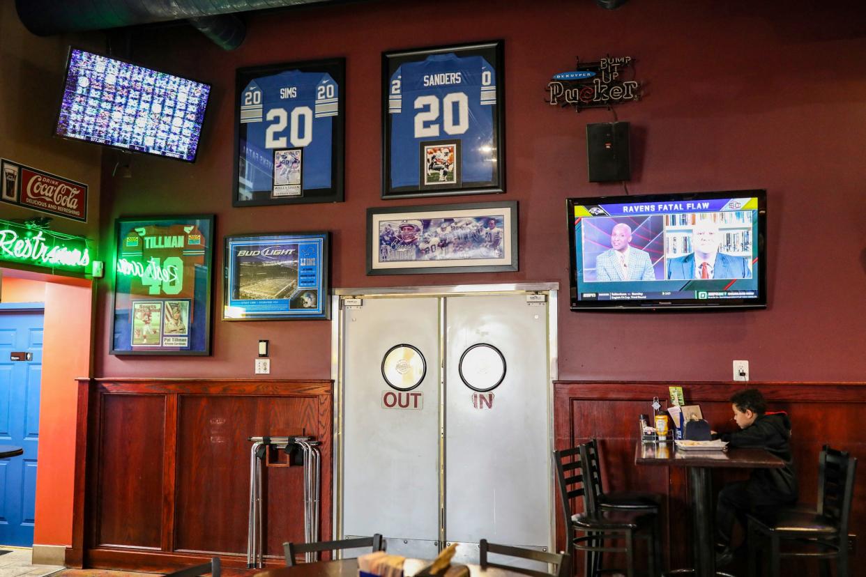 At Mallie’s Sports Grill and Bar in Southgate, there will be a well-deserved payoff for decades of promotions and giveaways designed to lure Lions fans to the bar to watch bad teams – and even harder, to get the fans to stay until the end of the game, on Friday, Jan. 5, 2024.