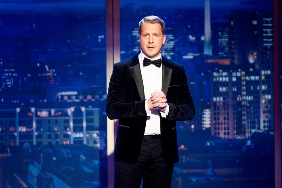 Oliver Pocher gratuliert dem "Quatssch Comedy Club" - und somit auch seinem Macher - zum runden Geburtstag. (Bild: Sky/Thomas Kierok)