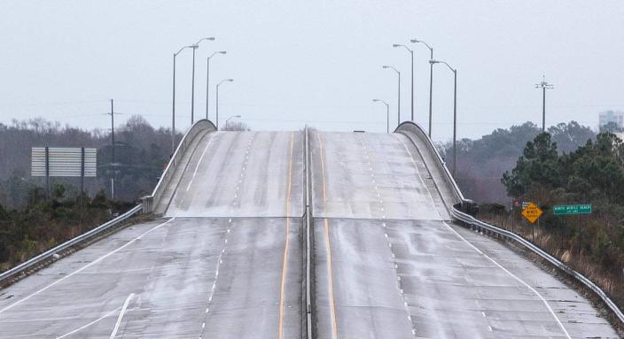 During a 2015 winter storm, the Hwy. 9/17 span bridge from Little River to North Myrtle Beach was closed Tuesday morning due to freezing roadways. A winter storm moved into the area Tuesday bringing sleet, freezing rain, and a dusting of snow to parts of Horry County. Feb. 24, 2015.