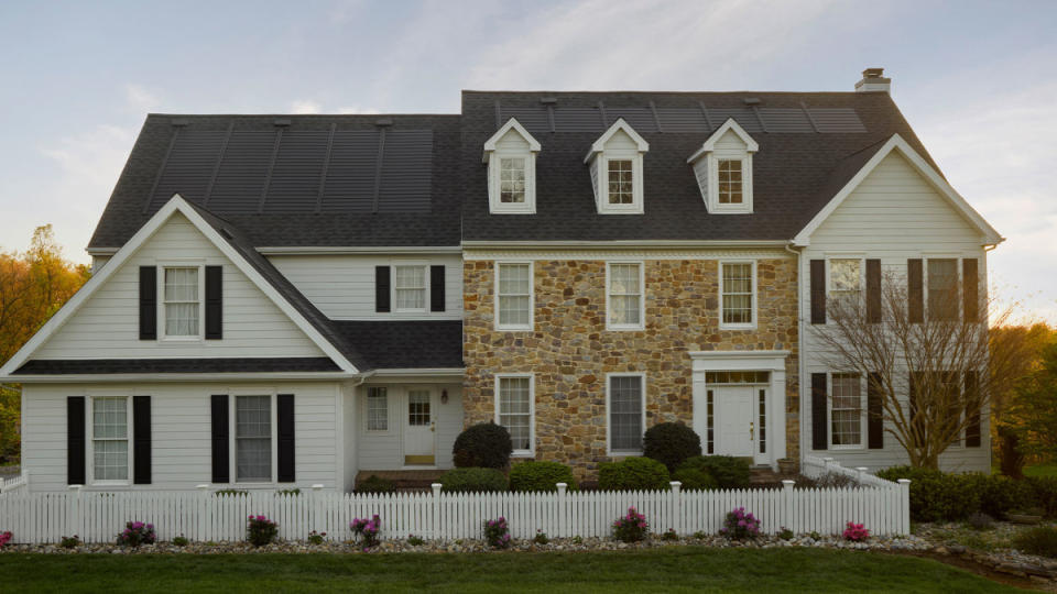 Solar shingles integrate more seamlessly than solar panels.<p>Courtesy of GAF</p>