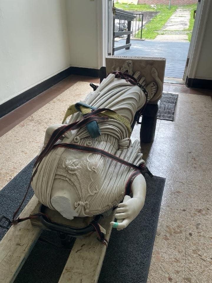 The statue of Minerva which was on display at Wells College since 1868, until college staff snapped its head off in moving the marble piece last week.