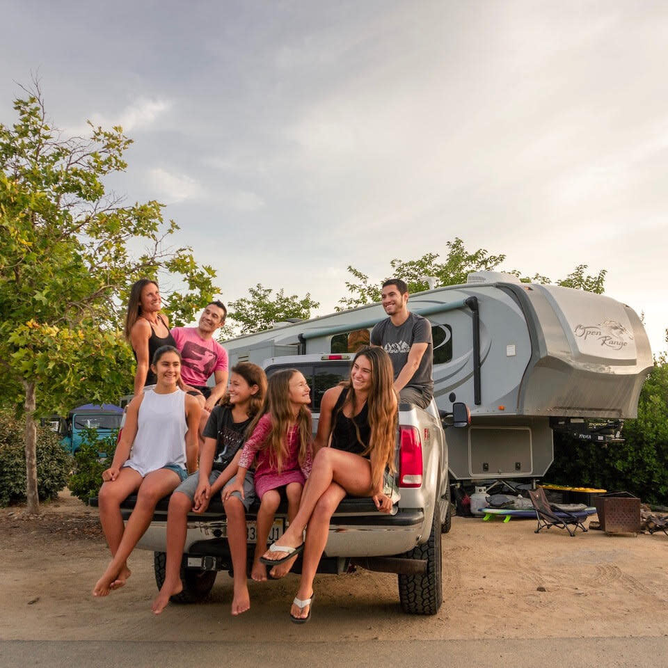 The author (bottom right) and her family in San Diego. (Photo: Courtesy of Gabi Robledo)