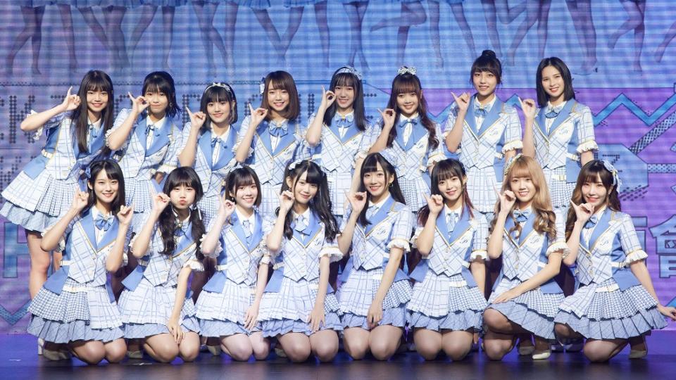AKB48 Team TP成員麻由（下右1）打疫苗愈嚴重副作用。（圖／好言娛樂提供）