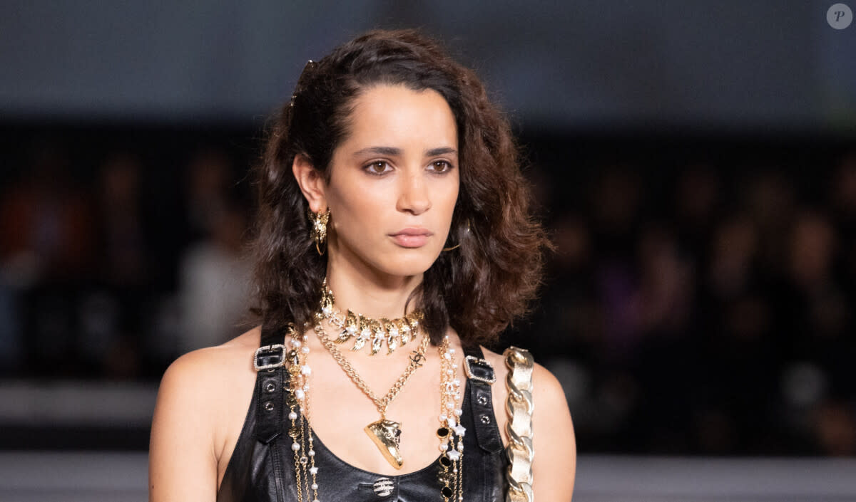 <p>Ce mercredi 9 mai, la jolie brune a fait sensation sur le podium du défilé Chanel "<em>Cruise show 2024"</em> aux Paramount Studios de Los Angeles.</p>
<p>Défilé Chanel Cruise show 2024 aux Paramount Studios à Los Angeles le 9 mai 2023. © Olivier Borde / Bestimage </p> - © BestImage, OLIVIER BORDE / BESTIMAGE