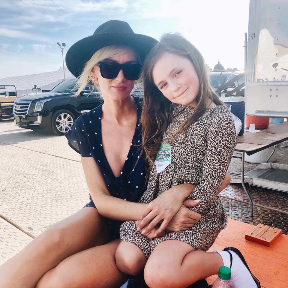 Kimberly Stewart And Benicio Del Toros Rare Photos With Daughter Delilah The Exes Sweetest 