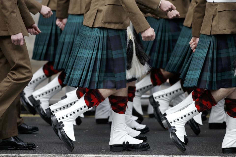 Soldiers wearing kilts march at the ceremony to mark the 100th anniversary of the start of the Gallipoli campaign, at the Cenotaph on Whitehall in London, April 25, 2015. (REUTERS/Peter Nicholls)