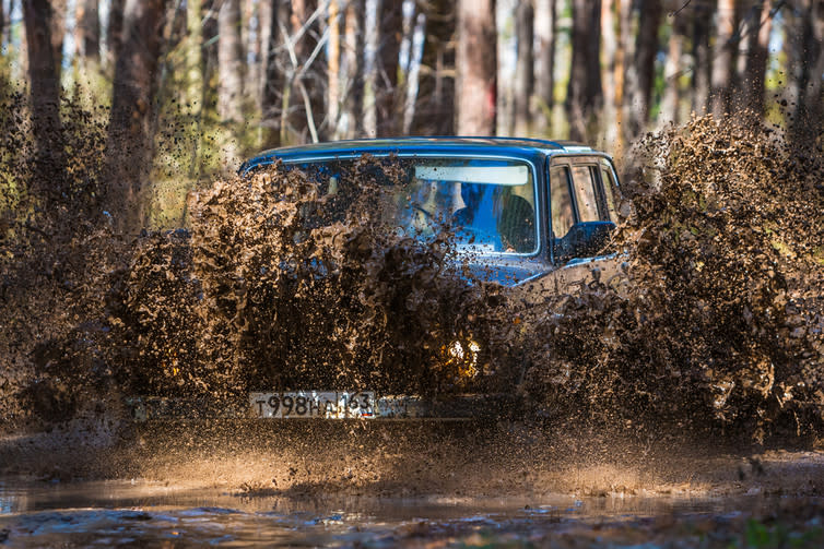 <span class="caption">Well, there’s always the carwash.</span> <span class="attribution"><a class="link " href="https://www.shutterstock.com/download/confirm/335781149?src=nBU_KNfYjFAzLefyxdVULA-1-81&size=medium_jpg" rel="nofollow noopener" target="_blank" data-ylk="slk:Shutterstock;elm:context_link;itc:0;sec:content-canvas">Shutterstock</a></span>