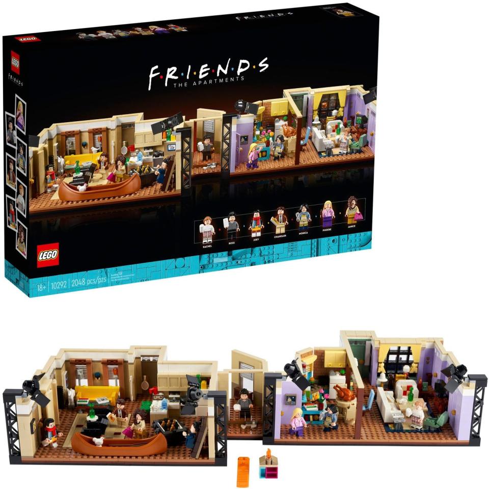 7) LEGO - Icons The 'Friends'Apartments 10292