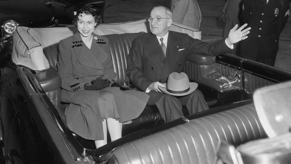 harry truman and elizabeth in automobile