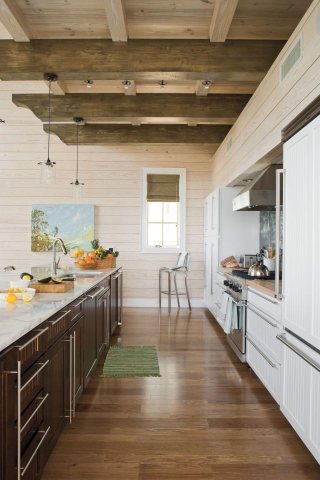 13 Modern Farmhouse Kitchens That Aren't All About Shiplap