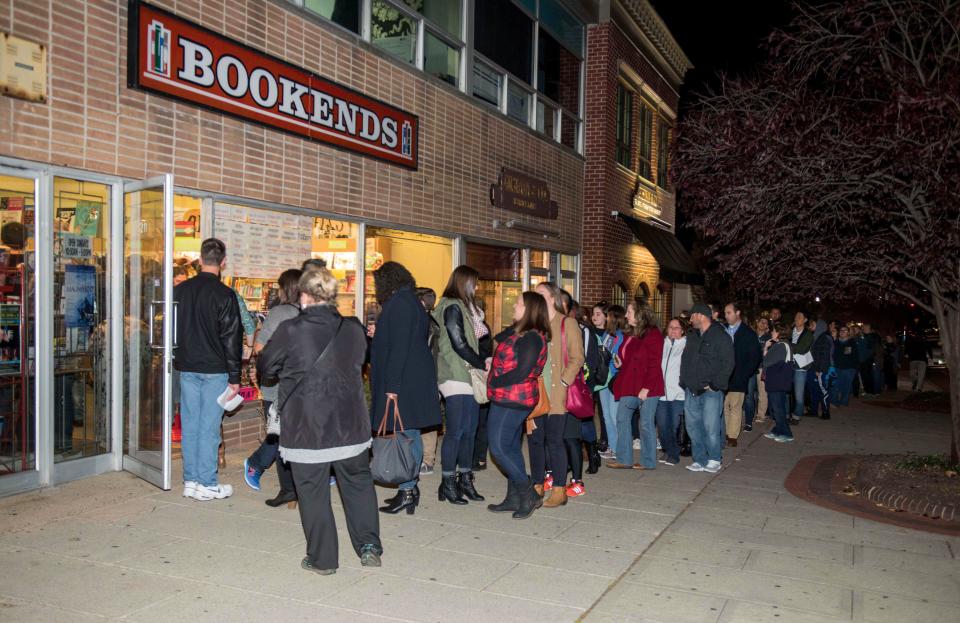 Thousands line up outside Bookends Bookstore in Ridgewood to meet actress Anna Kendrick.