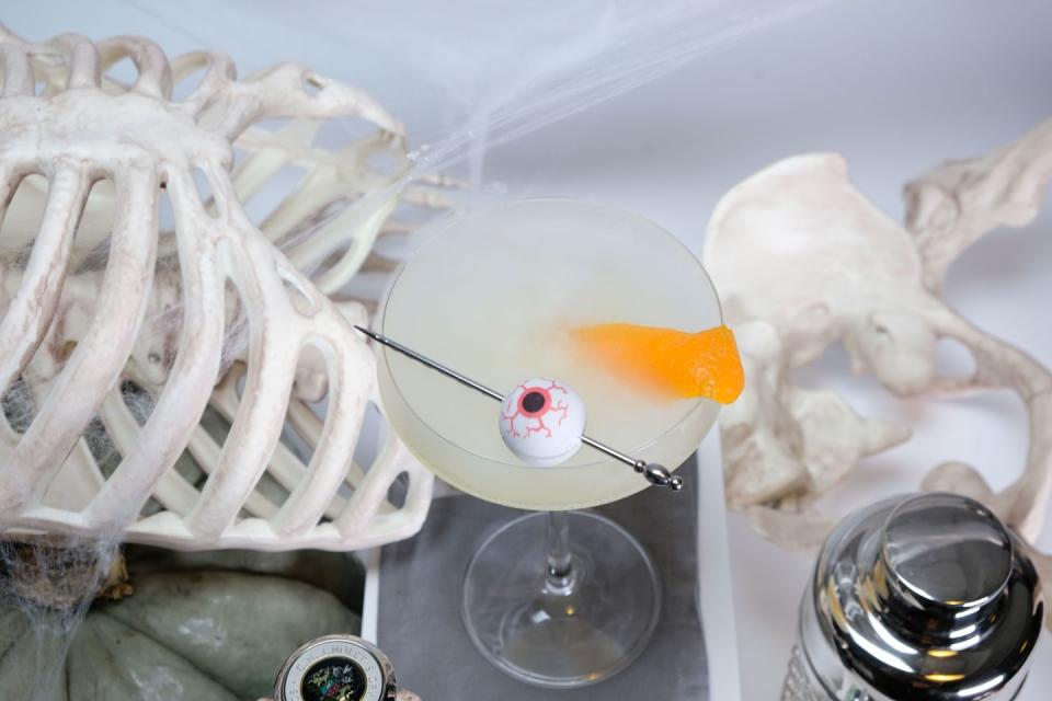 <p><strong>Ingredients</strong></p><p>1 oz NOLET’S Silver Gin<br>1 oz Lillet Blanc<br>1 oz Cointreau<br>1 oz lemon juice<br>1 dash of Absinthe<br>Orange peel for garnish </p><p><strong>Instructions</strong></p><p>Shake all ingredients together in an ice-filled shaker and strain into a martini or coupe glass. Garnish with an orange peel.</p>
