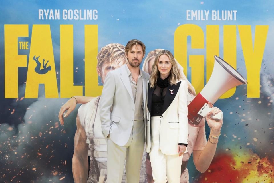 Emily Blunt con Ryan Gosling en el preestreno de la película 'The Fall Guy' en Londres el 22 de abril de 2024 (Invision)