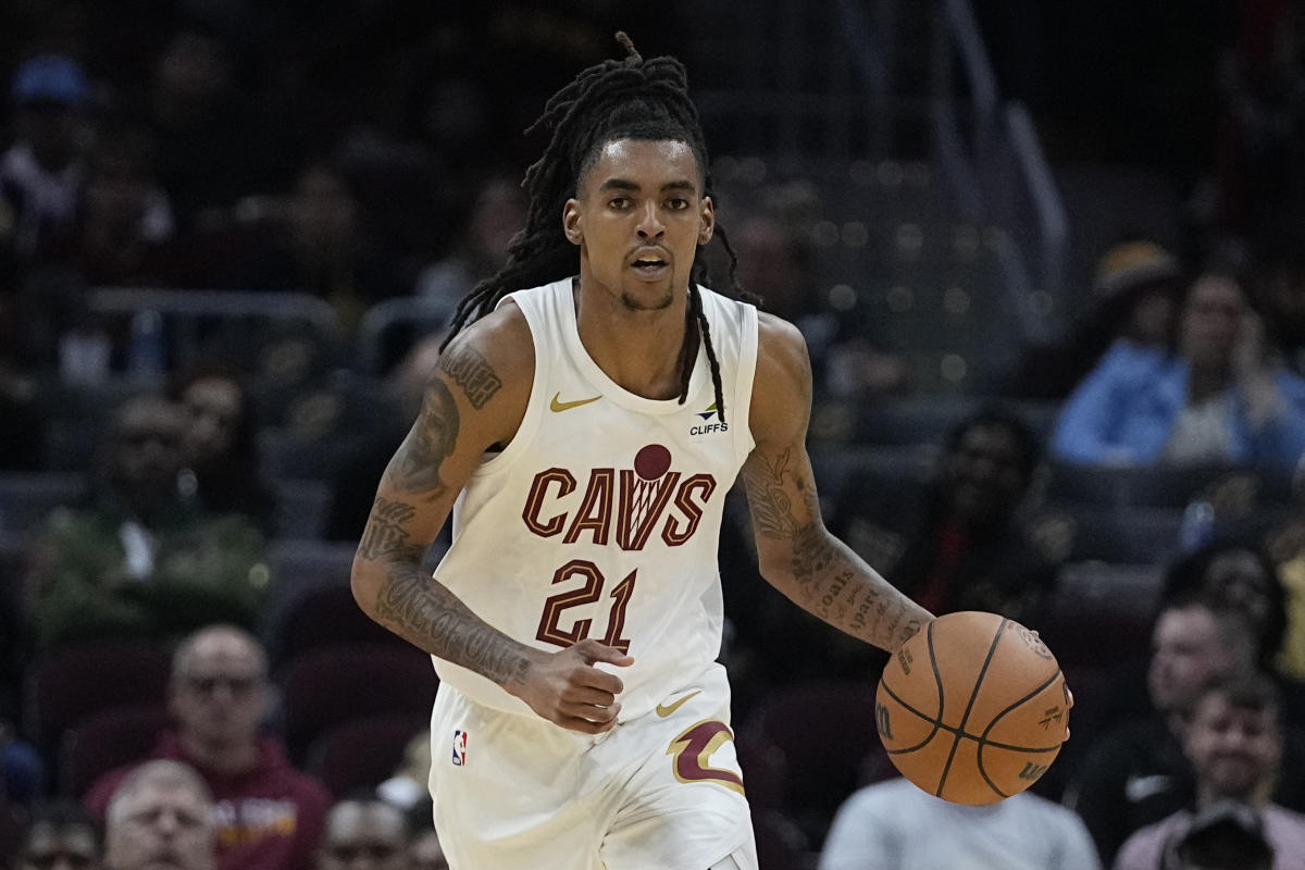 Cavs' Emoni Bates suspended two games after altercation in stands at G League game