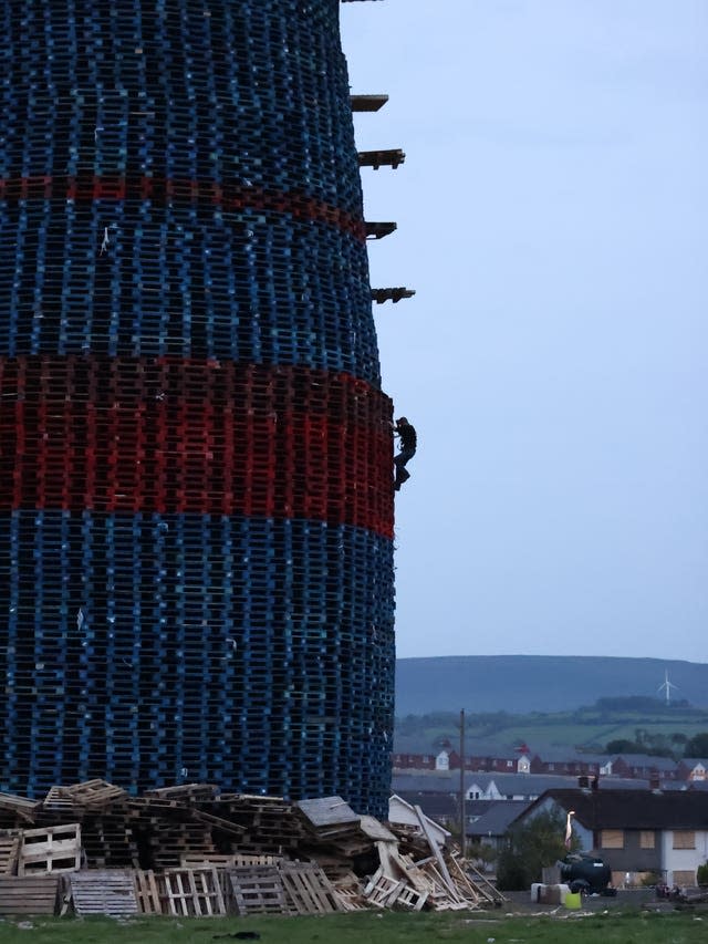 Battle of the Boyne bonfires