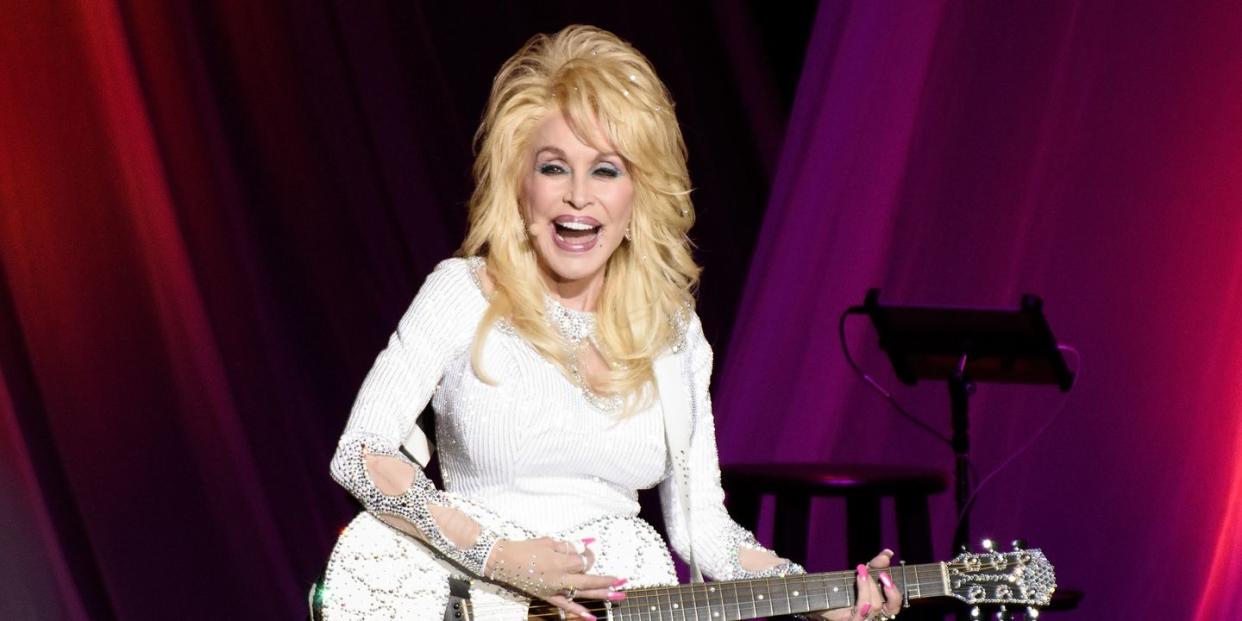 dolly parton in concert during the 2016 ravinia fesival highland park, illinois