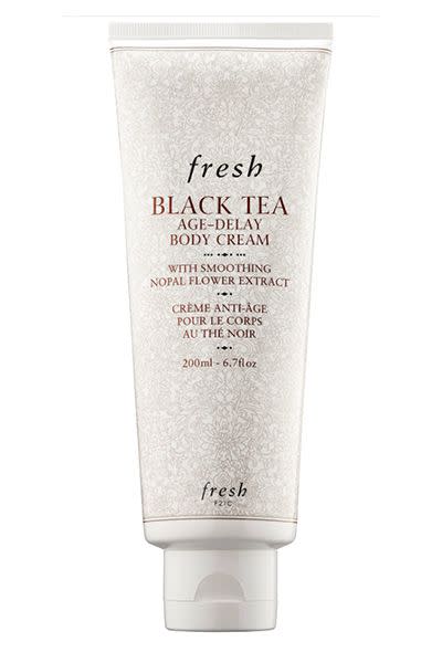 4) Fresh Black Tea Age-Delay Body Cream