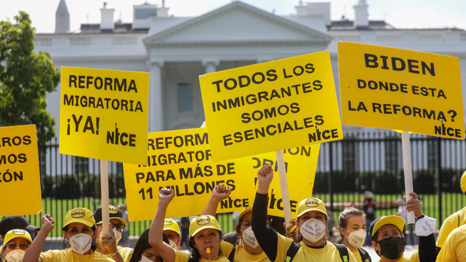 Hundreds of immigrants stage a protest 