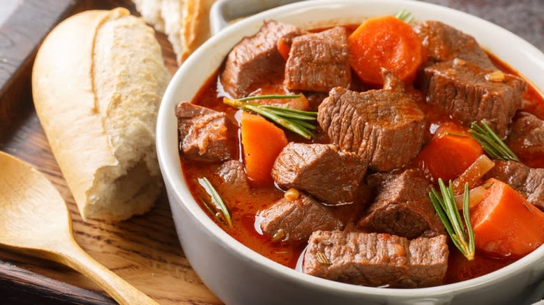 bowl of boeuf en daube with baguette