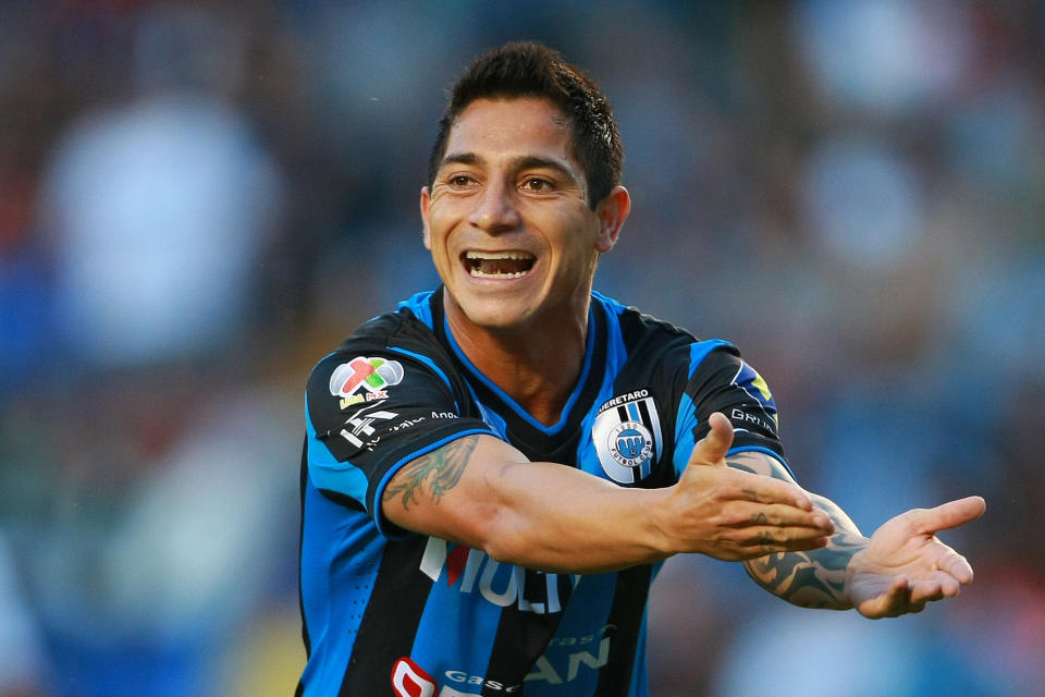 QUERETARO, MEXICO - AGOSTO 29: Danilo Veron DANILINHO del Queretaro en lamento durante el juego de la jornada 7 del torneo Apertura 2014 de la liga Bancomer MX en el estadio La Corregidora en Queretaro, Mexico el 29 de Agosto de 2014. (Foto: Francisco Estrada/JAM MEDIA)