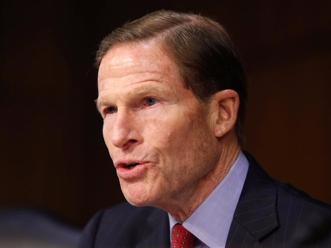 Senator Richard Blumenthal (D-CT) questions Supreme Court nominee judge Neil Gorsuch during his Senate Judiciary Committee confirmation hearing on Capitol Hill in Washington, U.S., March 21, 2017.</p>
<p>  REUTERS/Joshua Roberts