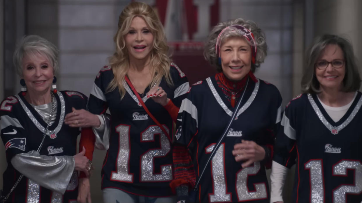  Rita Moreno, Jane Fonda, Lily Tomlin, and Sally Field in 80 for Brady 