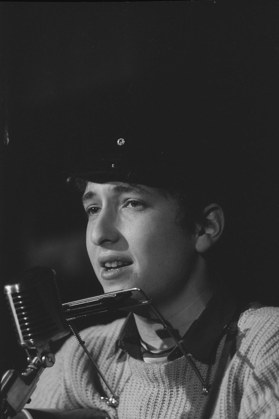 Bob Dylan singing