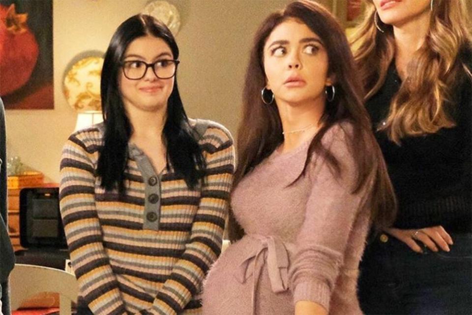 Ariel Winter and Sarah Hyland in Modern Family  | Sarah Hyland/Instagram