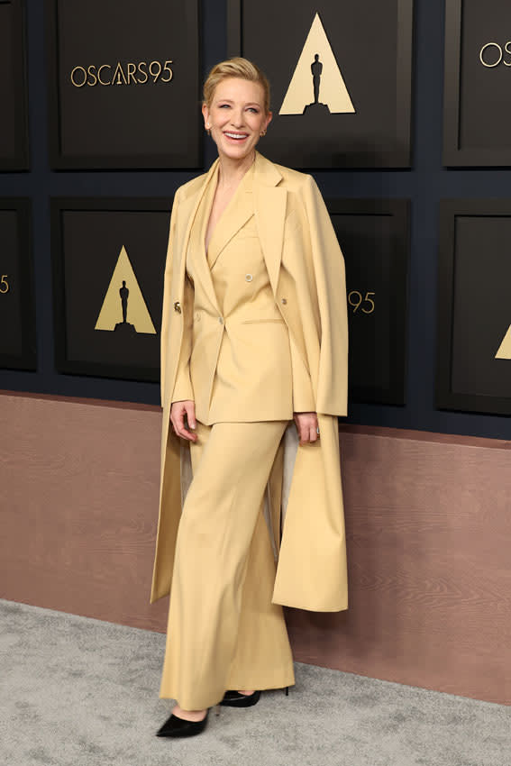 Cate Blanchett look amarillo vaqueros