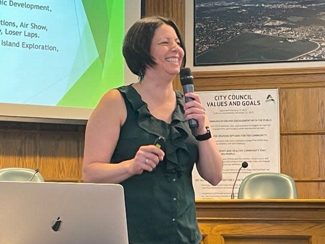 Roxanne Murphy of Deming, Washington, an assistant city manager candidate for Ames, make a public presentation Monday, June 19, 2023.