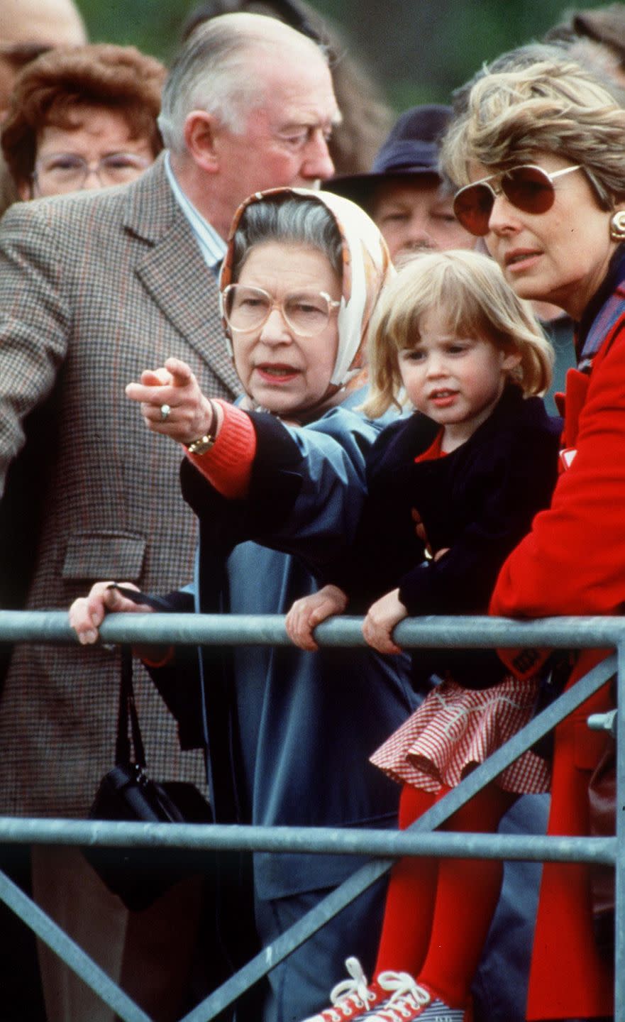 This time she made sure Princess Beatrice could see.