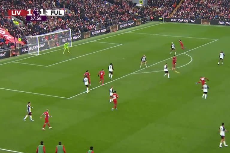 La tremenda bomba de Alexis Mac Allister para el 2-1 de Liverpool