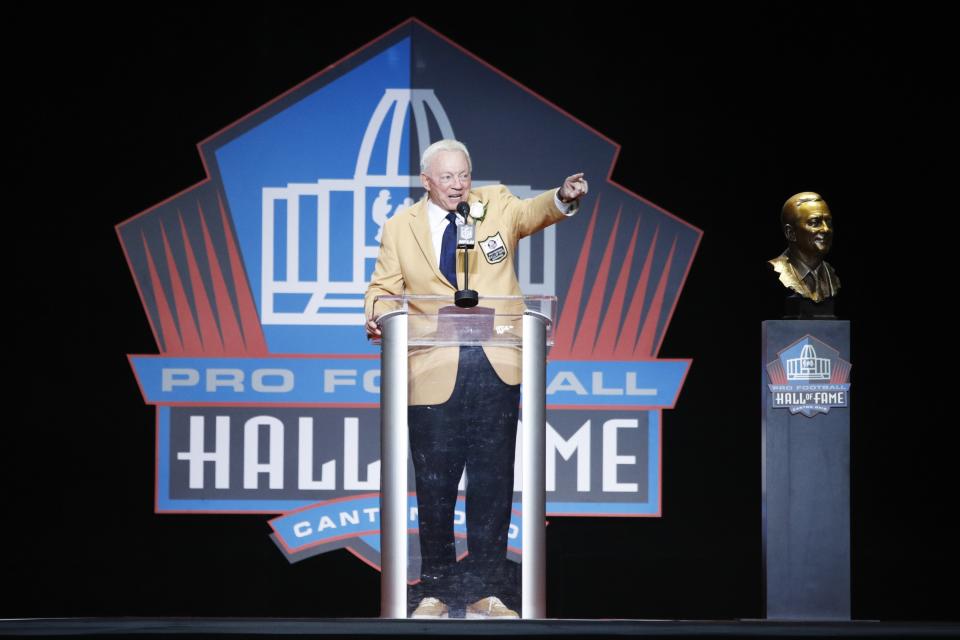 Jerry Jones speaks during the Pro Football Hall of Fame Enshrinement Ceremony at Tom Benson Hall of Fame Stadium on August 5, 2017 in Canton, Ohio. (Photo by Joe Robbins/Getty Images)