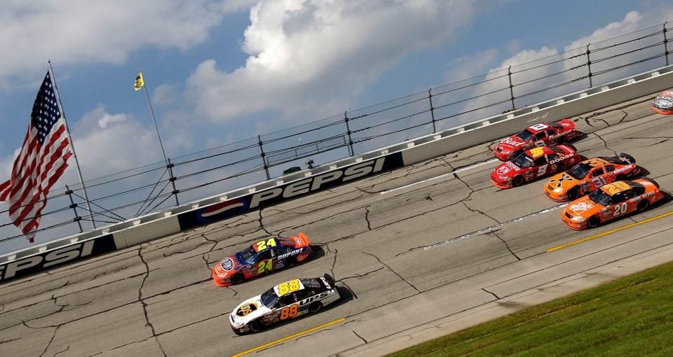 Cars racing at Talladega.