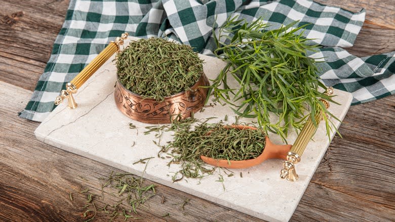 fresh and dried tarragon on tray