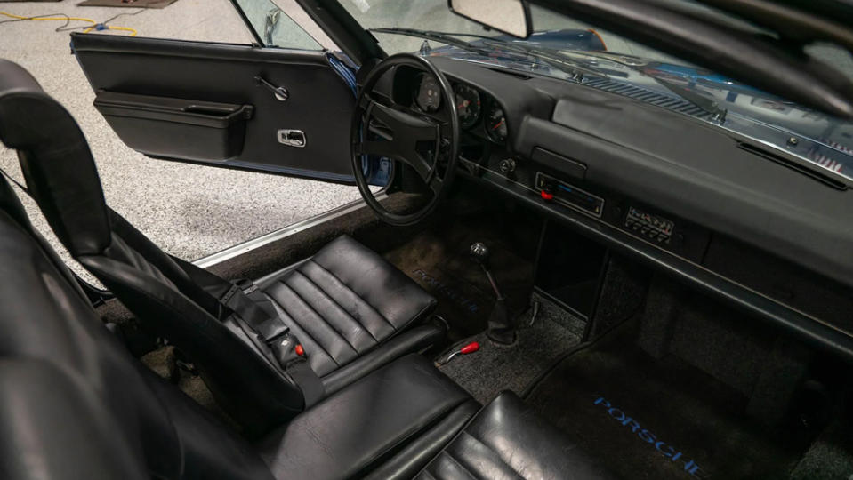 The interior of a 1971 Porsche 914/6 "M471".