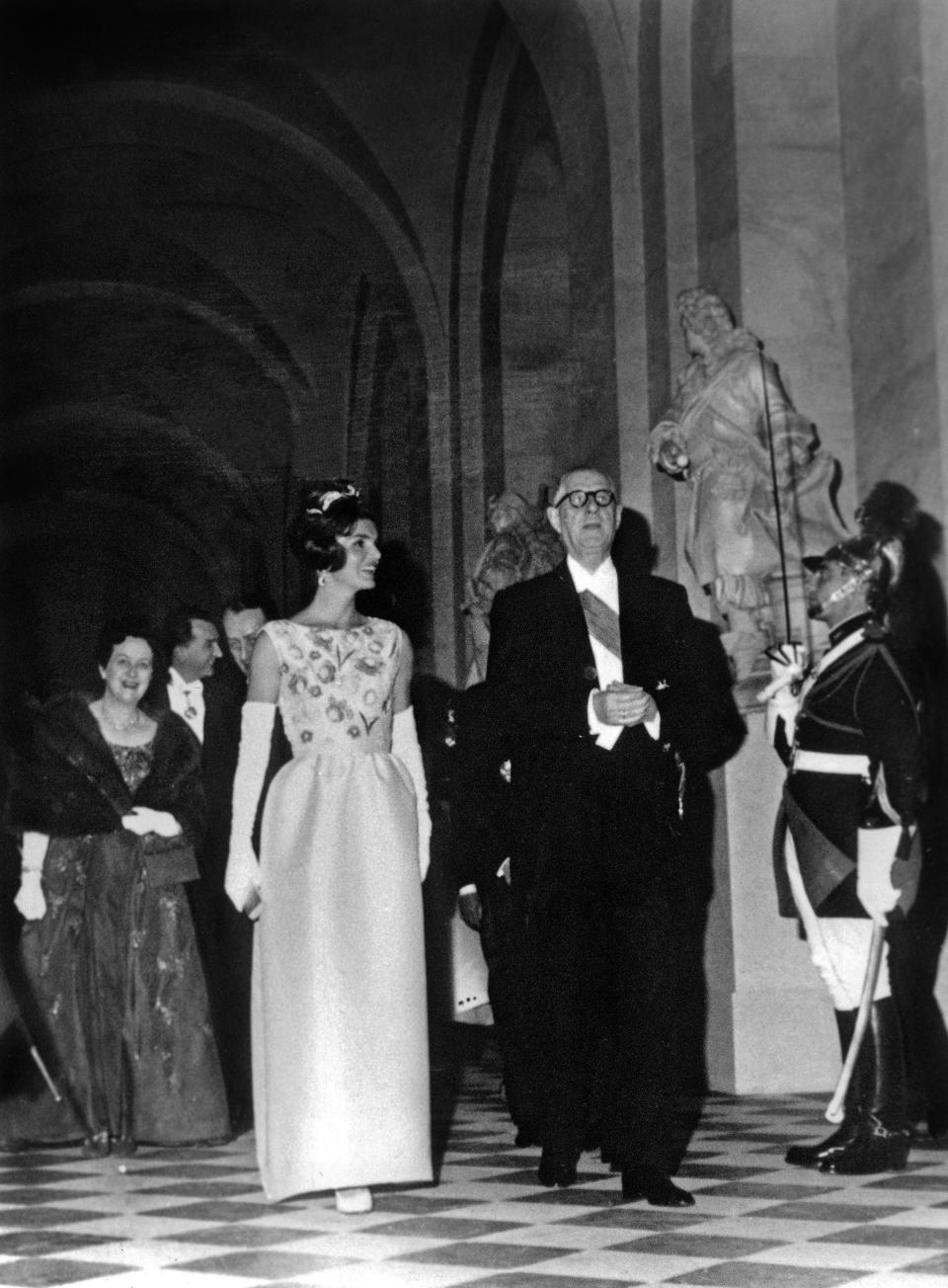 First lady Jackie Kennedy wearing a Givenchy dress in Versailles, June 2, 1961, during an official visit in France.