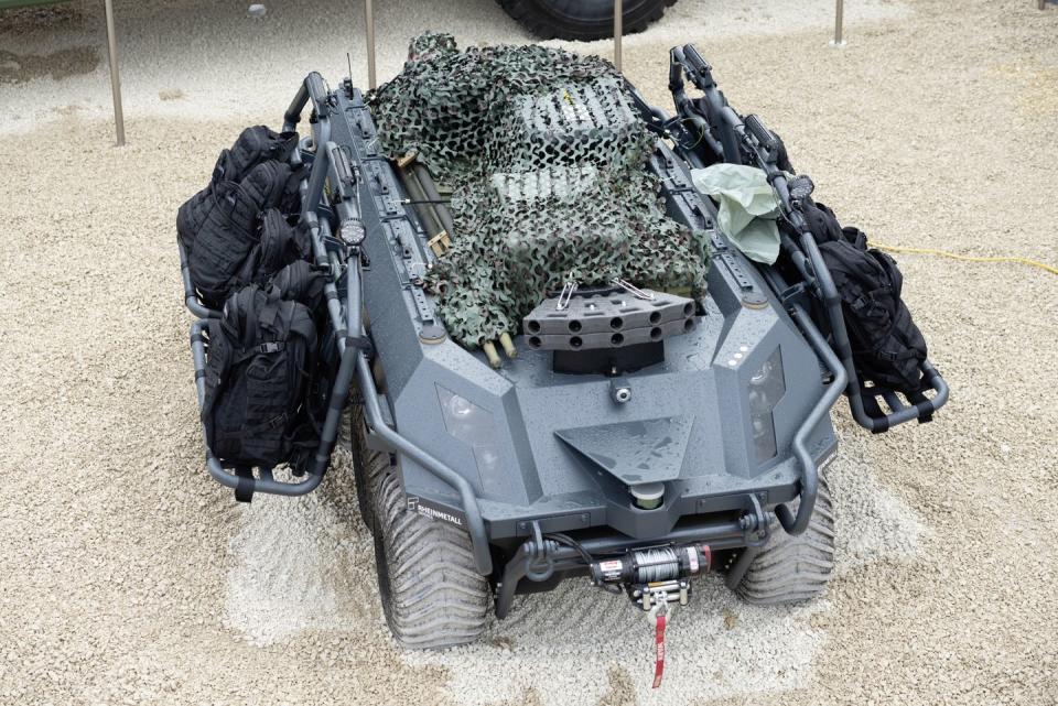 mission master sp unmanned ground vehicle drone carrying squad gear