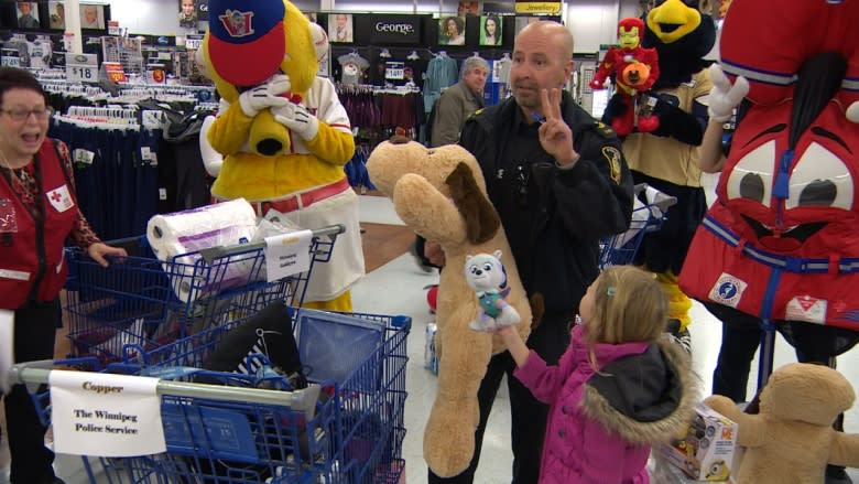 Blue Bombers' Buzz and Boomer win mascot scavenger hunt