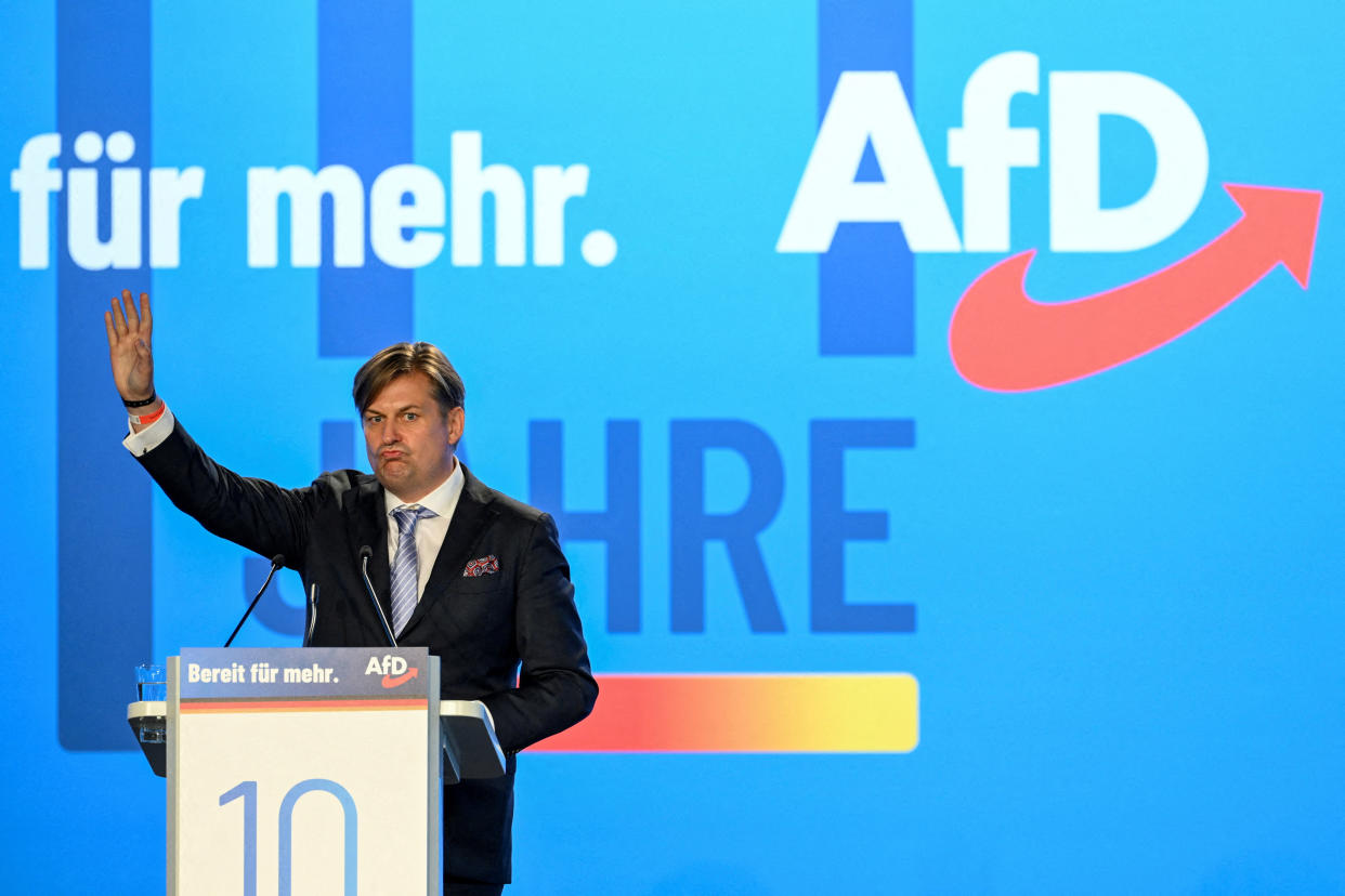 Juli 2023: Maximilian Krah beim Parteitag der AfD in Magdeburg, die ihn zum Spitzenkandidaten für die Europa-Wahl kürt (Bild: REUTERS/Annegret Hilse)