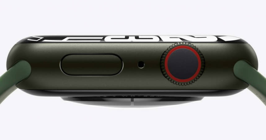 Apple watch S7外型上並沒有太大改變，僅螢幕佔比提升了20％。（圖／翻攝自Apple）