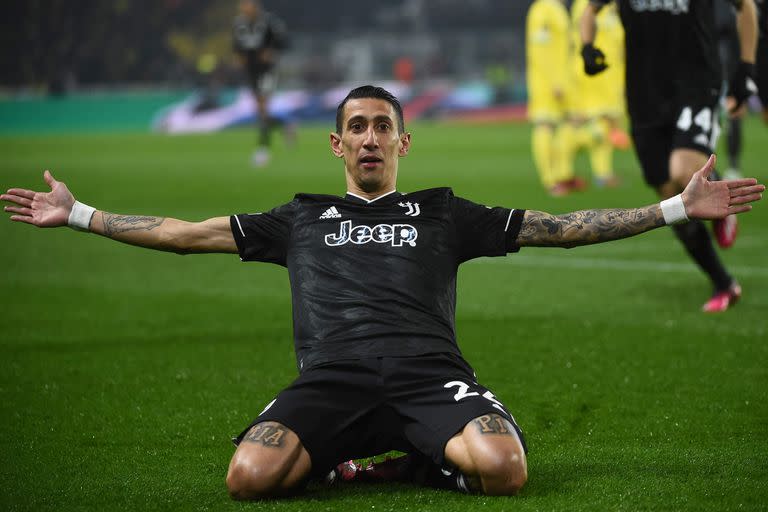 Ángel Di María celebra su primer gol ante Nantes en la vuelta de los 16vos de final de la Europa League