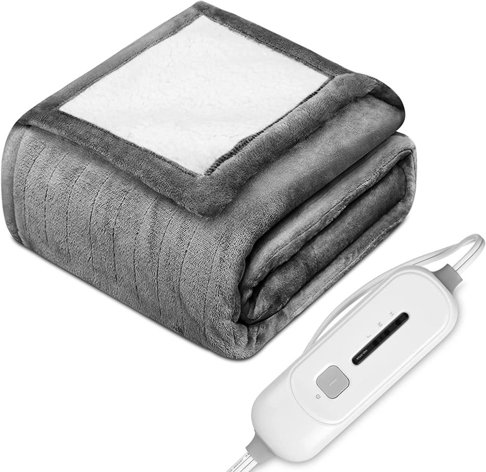 Electric Heated Blanket Bed Throw. Image via Amazon.