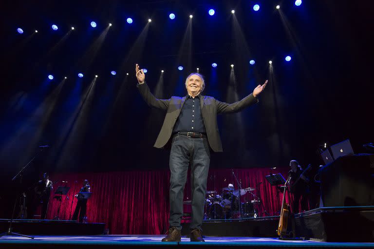 Joan Manuel Serrat en el Movistar Arena, en la primera de las cinco funciones porteñas de su gira de despedida