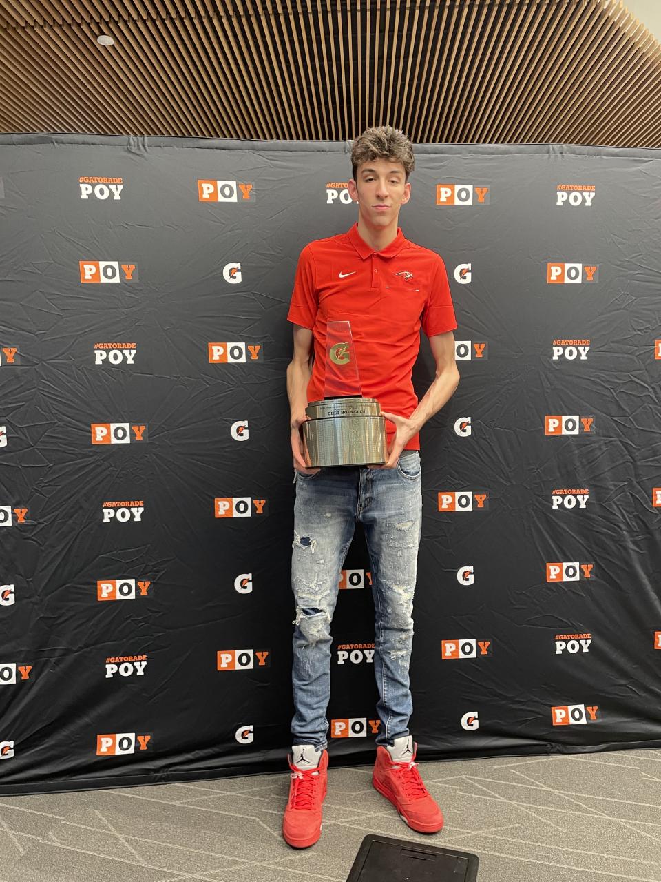 The No. 1 player in high school basketball, Chet Holmgren, was named the Gatorade National Player of the Year. (Photo courtesy of Gatorade) 