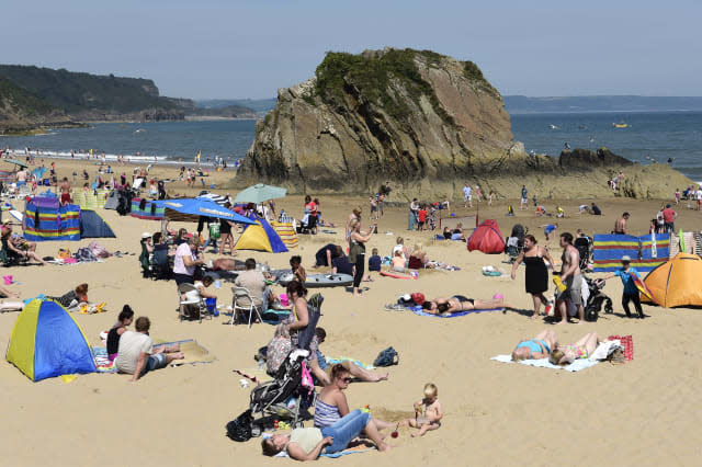 August 'hottest on record' and warm weather to continue