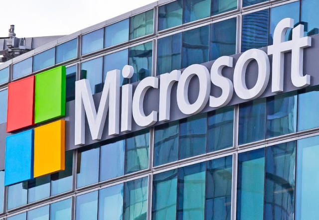 Microsoft employee allegedly pocketed $200,000 selling company Super Bowl  tickets