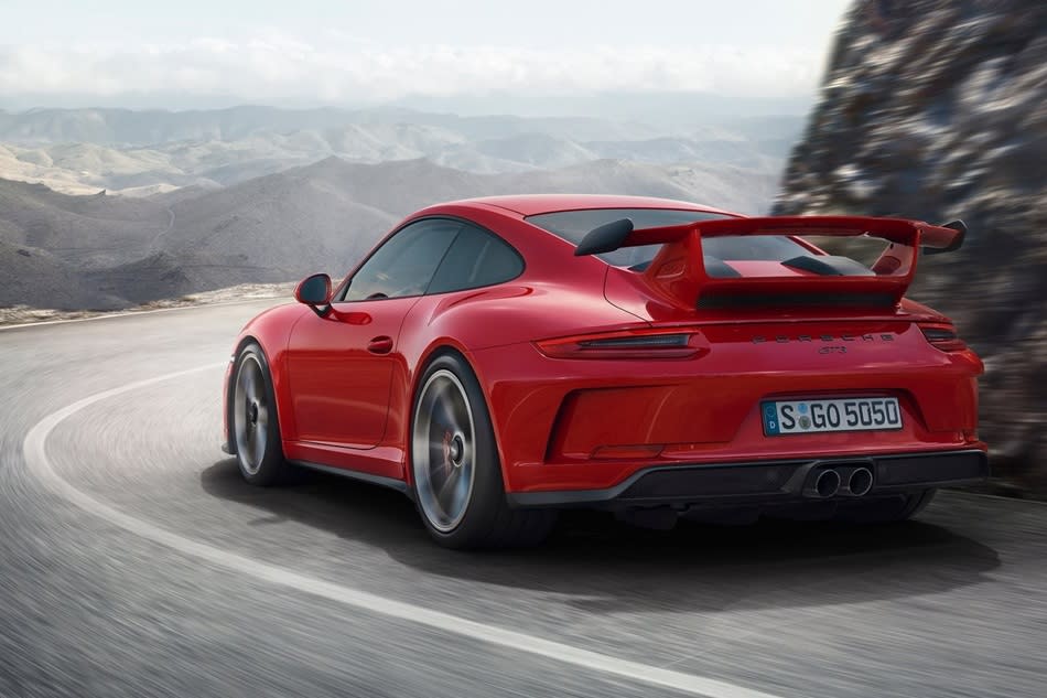 Porsche 911 GT3 不只賽道快，直線加速一樣很暢快，0-250 km/h 加速影片熱血沸騰