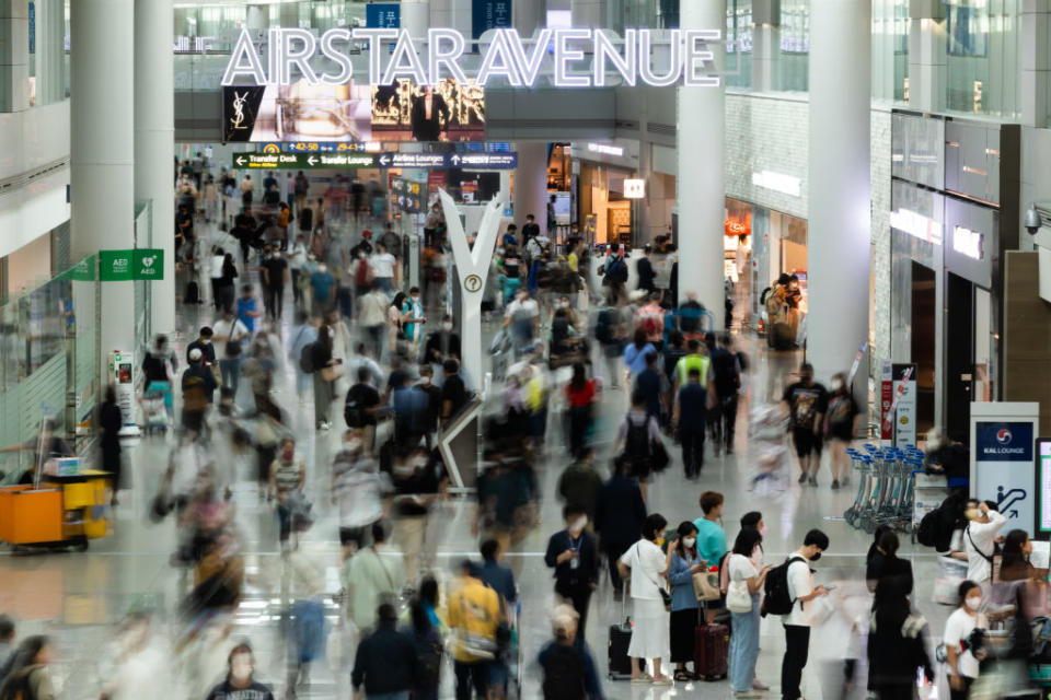 South Koreans traveling for the Chuseok holiday are seen at Incheon International Airport in Incheon, South Korea, on Sept. 8, 2022.<span class="copyright">SeongJoon Cho/Bloomberg via Getty Images</span>